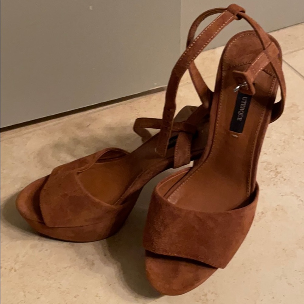Uterque heels